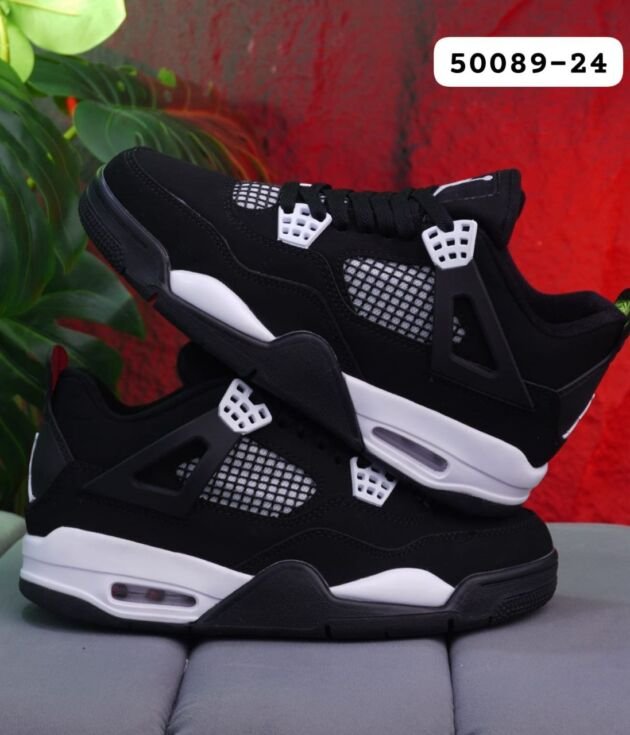 JORDAN RETRO 4