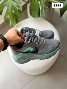 NIKE STRUCTURE HOMBRE PLUS