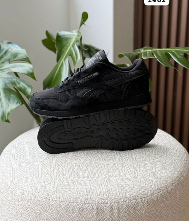 REEBOK CLASSIC