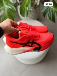 ASICS TURBO
